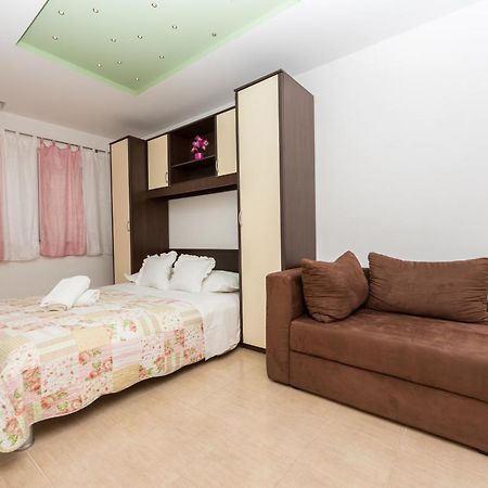 Apartments Villa Vujcic Makarska Esterno foto