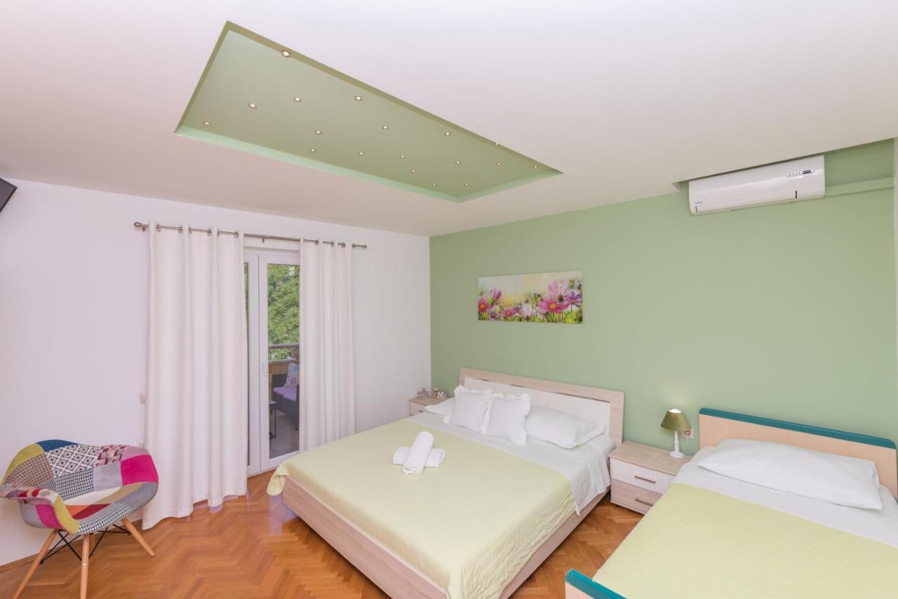 Apartments Villa Vujcic Makarska Esterno foto