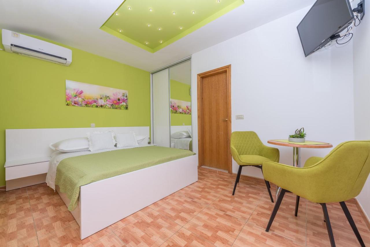 Apartments Villa Vujcic Makarska Esterno foto