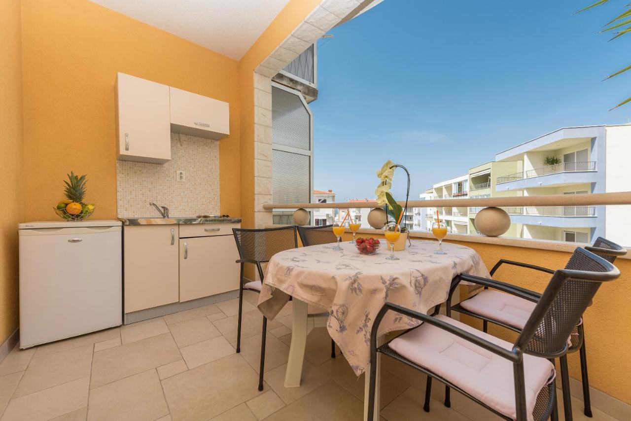 Apartments Villa Vujcic Makarska Esterno foto