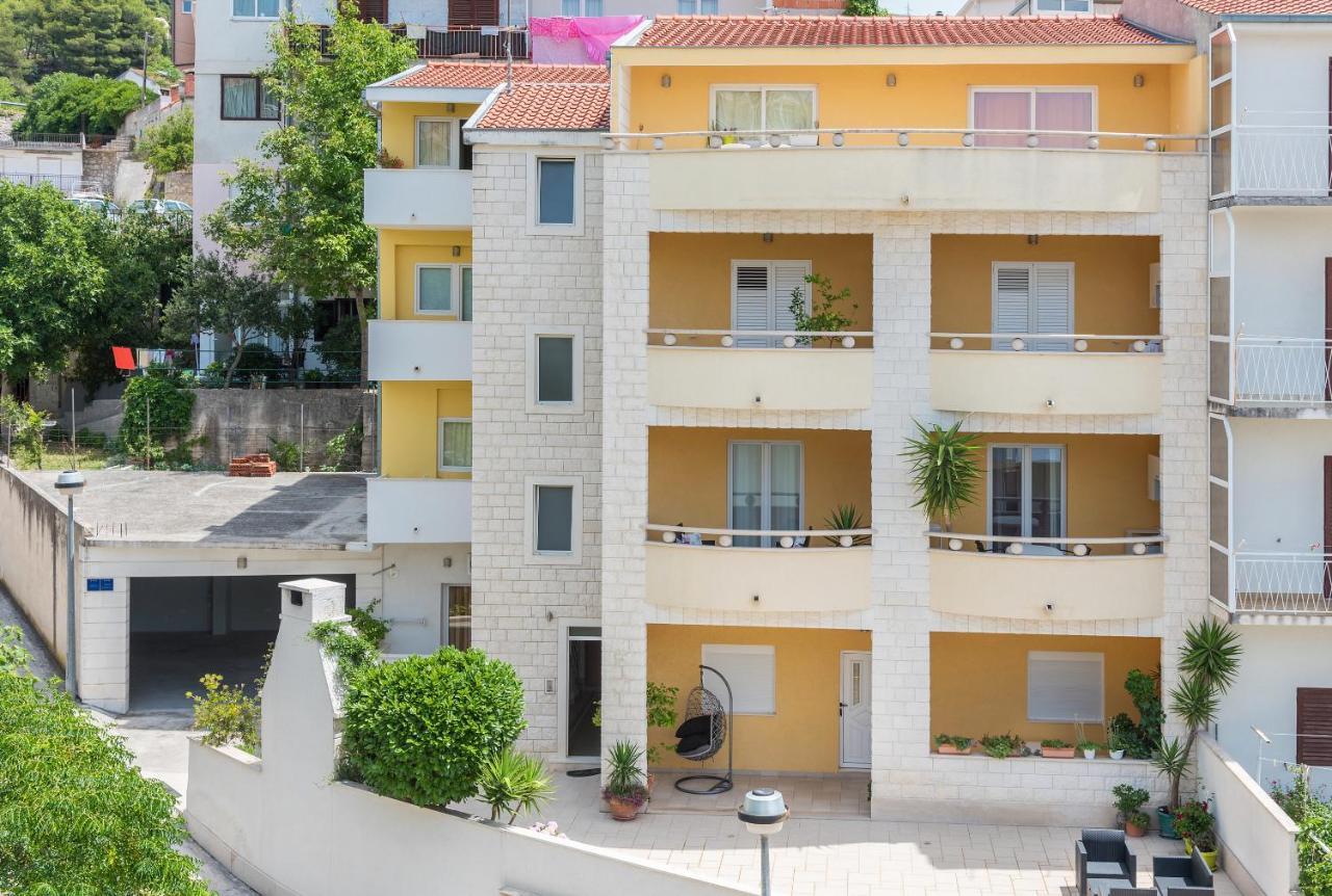 Apartments Villa Vujcic Makarska Esterno foto