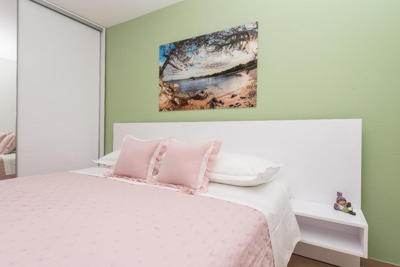 Apartments Villa Vujcic Makarska Esterno foto