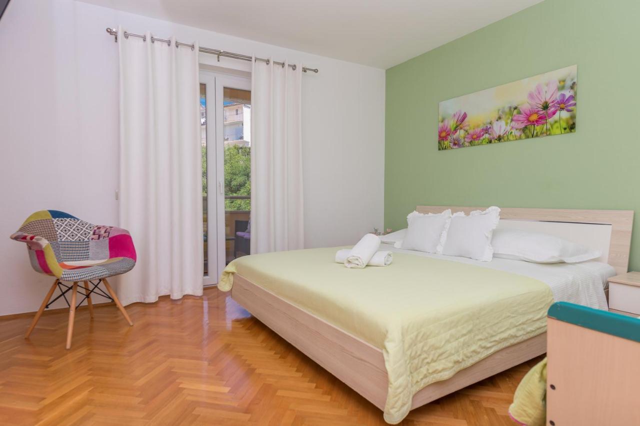 Apartments Villa Vujcic Makarska Esterno foto