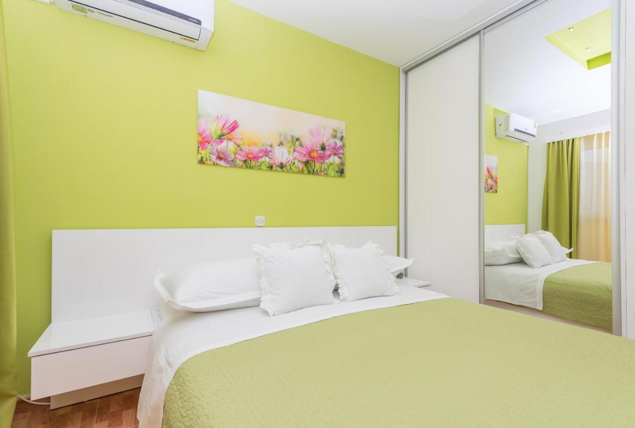 Apartments Villa Vujcic Makarska Esterno foto