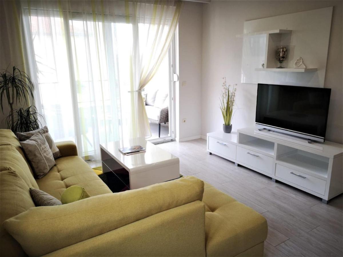 Apartments Villa Vujcic Makarska Esterno foto