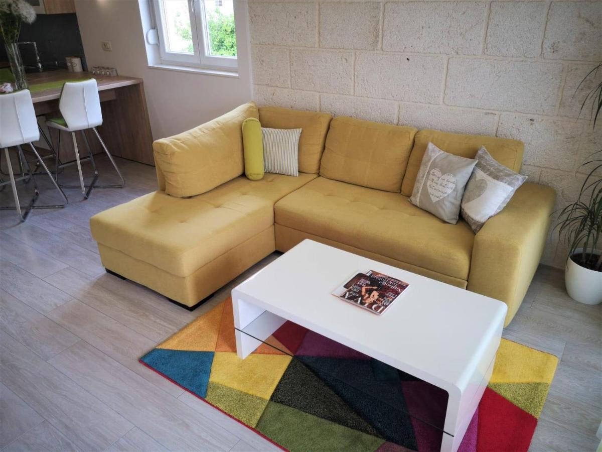 Apartments Villa Vujcic Makarska Esterno foto